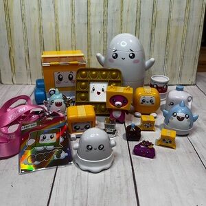 Set of Lanky Box toys